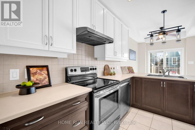 29333513/636-pamplona-private/stonebridge/ottawa/ontario/K2J5T4_35