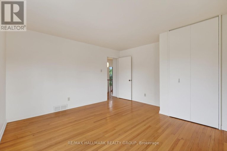 29680907/570-minto-place/rockcliffe/ottawa/ontario/K1M0A8_40