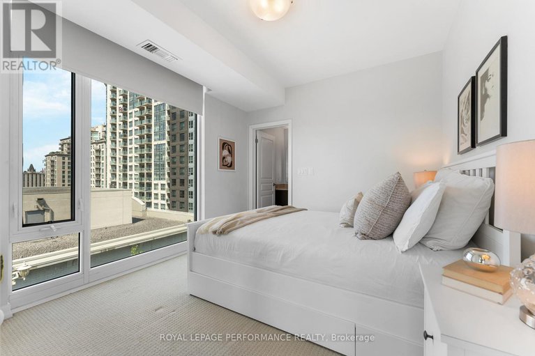 28460426/1504-238-besserer-street/sandy-hill/ottawa/ontario/K1N6B1_24