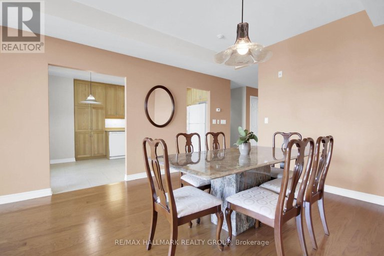 28856481/608-136-darlington-private/hunt-clubwestern-community/ottawa/ontario/K1V0X6_8