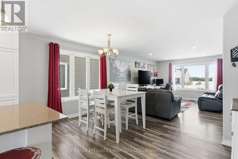 29533424/50-jim-brownell-boulevard/long-sault/south-stormont/ontario/K0C1P0_10