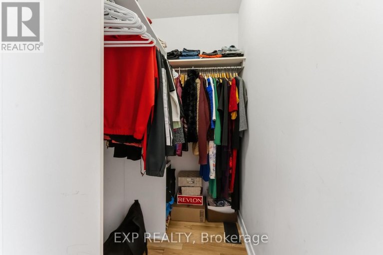 29674705/3-shining-star-circle/stittsville-south/ottawa/ontario/K2S2B5_32