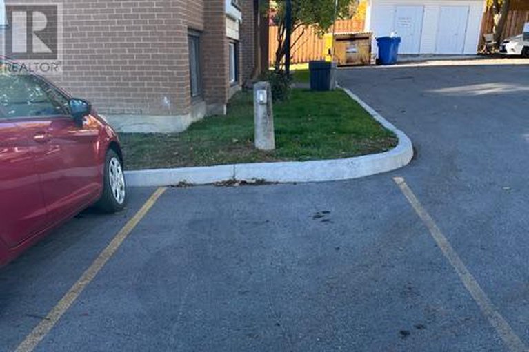 29048406/14-47-sumac-street-n/beacon-hill-south/ottawa/ontario/K1J7T7_21