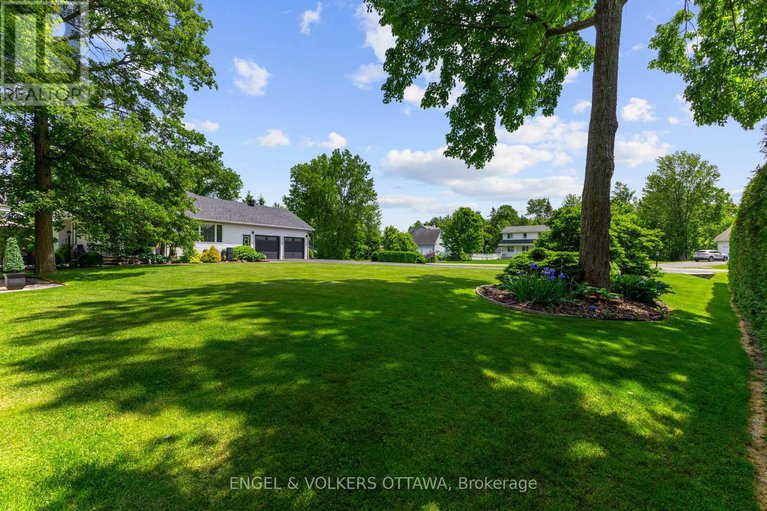 28611579/1591-stephanie-anne-drive/greely/ottawa/ontario/K4P1M8_45