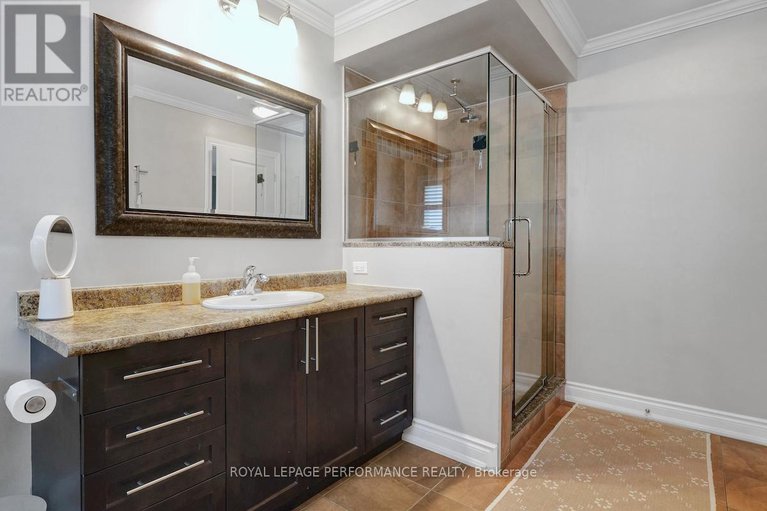 29425291/257-currell-avenue/westborohampton-park/ottawa/ontario/K1Z7J5_15