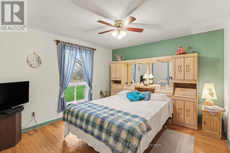 29682682/3490-larmours-road/sarsfieldbearbrook/ottawa/ontario/K0A3E0_15
