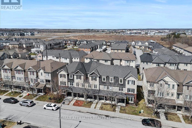 28223631/1028-pampero-crescent/stittsville-north/ottawa/ontario/K2S0N4_33