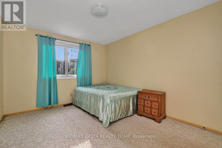 28875879/6096-meadowhill-crescent/chapel-hill/ottawa/ontario/K1C5R8_26