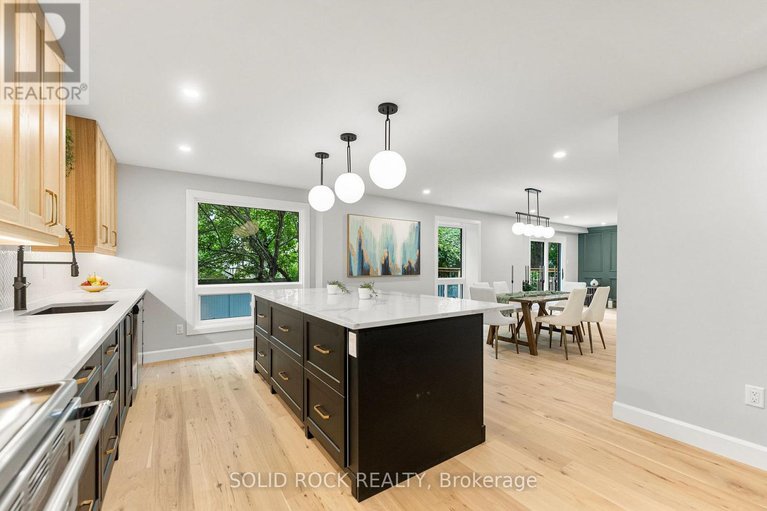 28762668/210-carleton-avenue/ottawa-westtunneys-pasture/ottawa/ontario/K1Y0J3_13