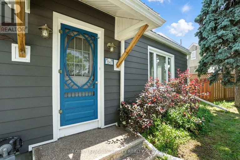 28965143/841-merivale-road/carlington/ottawa/ontario/K1Z5Z7_2