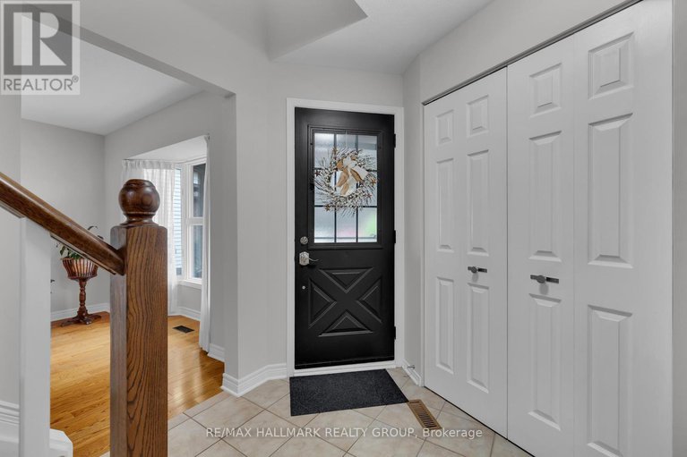 28637166/610-steller-street/fallingbrookpineridge/ottawa/ontario/K4A1N1_3