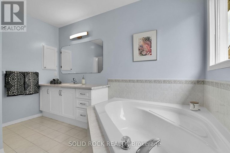 28645077/1824-mccallum-drive/fallingbrookgardenway-south/ottawa/ontario/K4A3T7_25