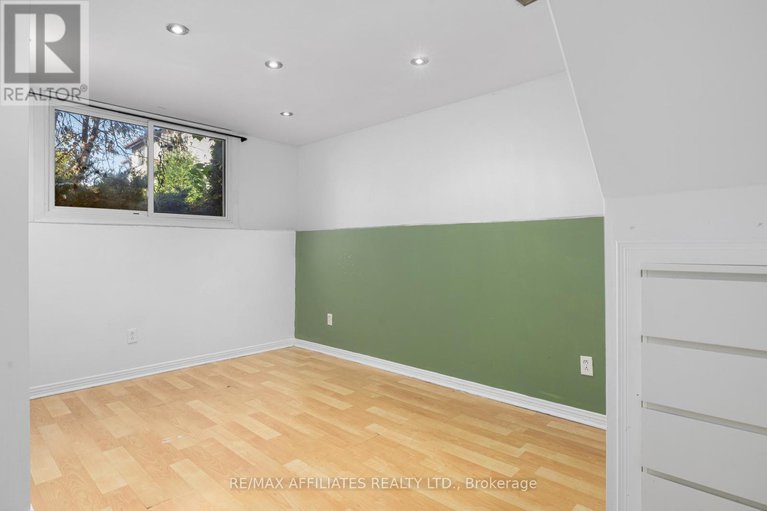 28964086/306-woodfield-drive/tanglewood/ottawa/ontario/K2G3W9_29