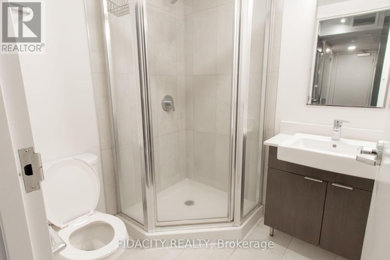 29169738/2315-105-champagne-avenue-s/west-centre-town/ottawa/ontario/K1S4P3_5