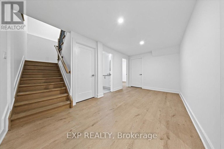 28608355/43-st-claire-avenue/meadowlandsst-claire-gardens/ottawa/ontario/K2G2A1_39