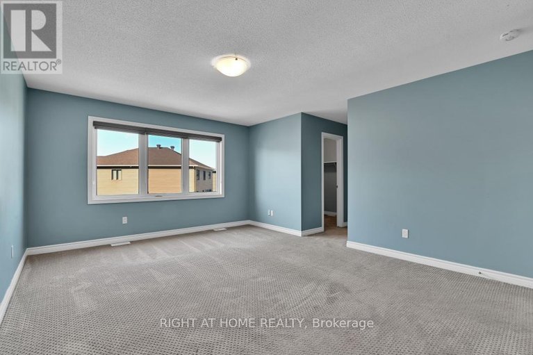 29583768/213-esturgeon-street/avalon-west/ottawa/ontario/K4A1G3_19