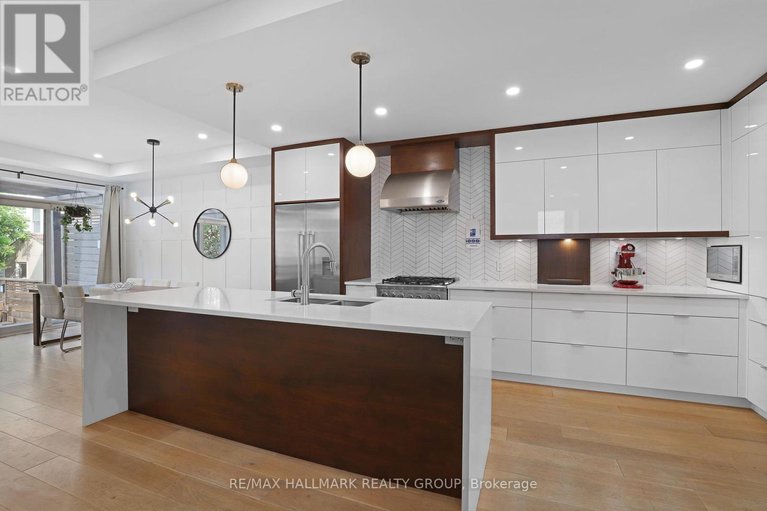 28551598/460-bevan-avenue/westborohampton-park/ottawa/ontario/K1Z5S4_13