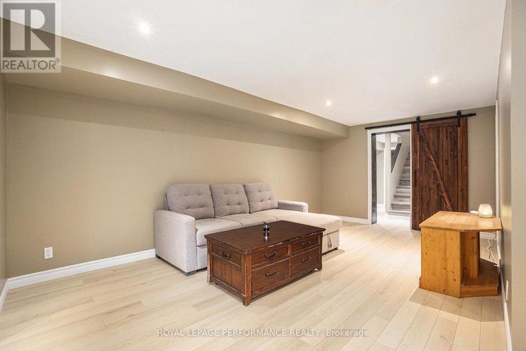 28638253/15-fair-street/maxville/north-glengarry/ontario/K0C1T0_26