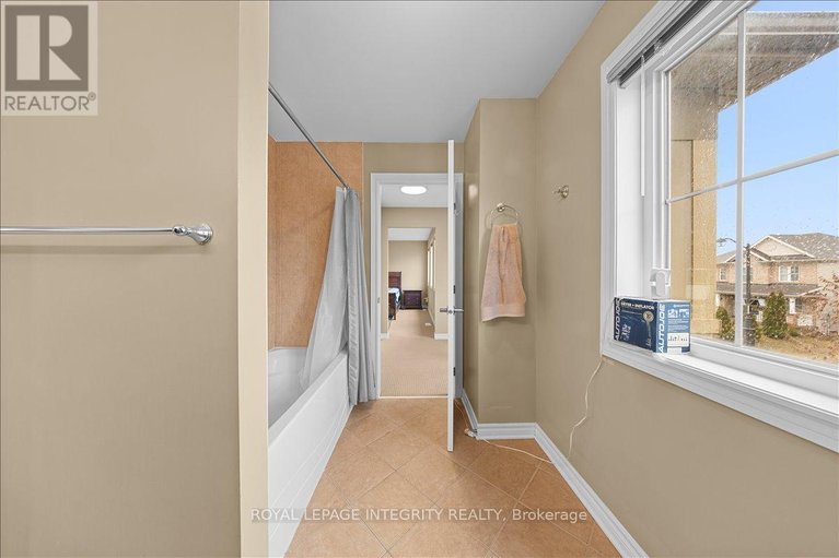 29609929/638-rosehill-avenue/stittsville-north/ottawa/ontario/K2S0K2_24