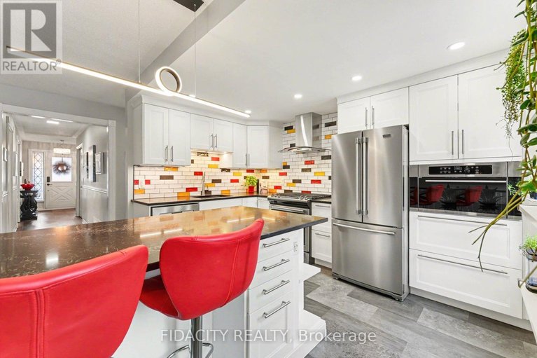 29569368/78-jarlan-terrace/katimavik/ottawa/ontario/K2L3K9_15