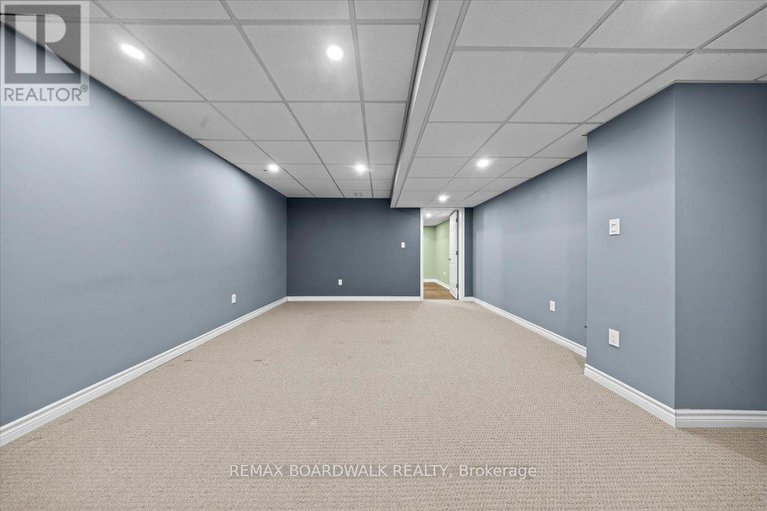 29344608/7089-bush-drive/greely/ottawa/ontario/K4P1M8_43