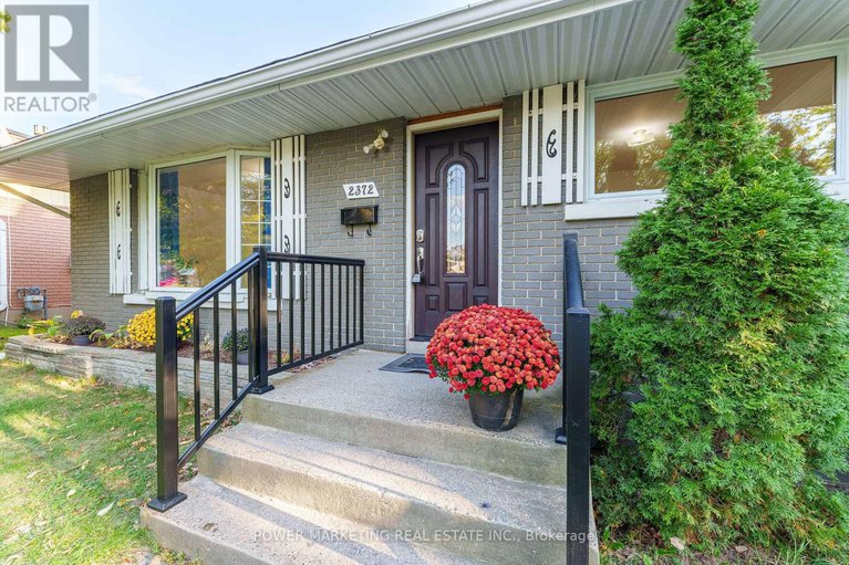 28969285/2372-riley-avenue/queensway-terrace-southridgeview/ottawa/ontario/K2C1J9_4
