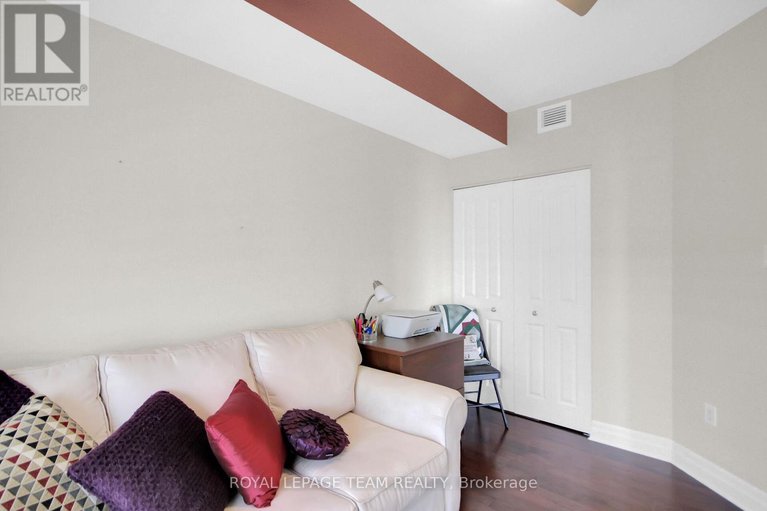 28584984/1104-90-landry-street-w/vanier/ottawa/ontario/K1L0A9_31