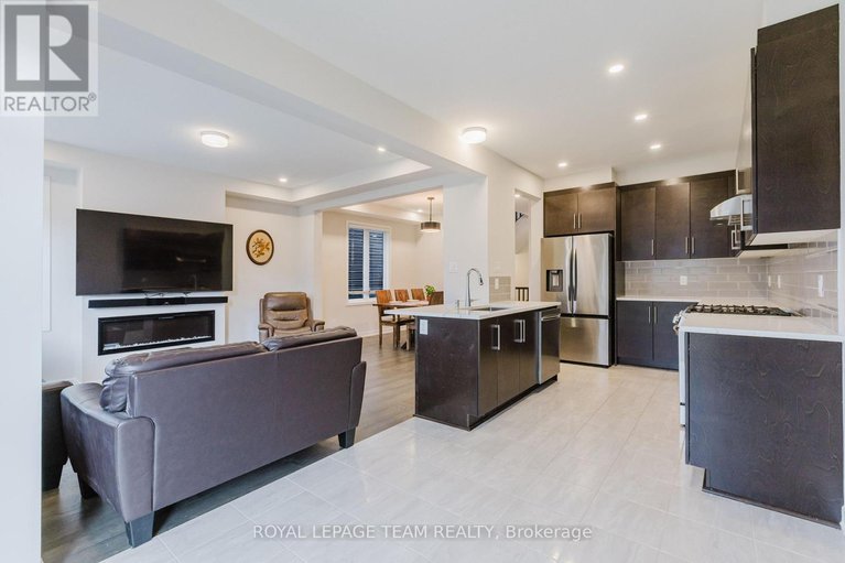 28640358/611-fenwick-way/stonebridge/ottawa/ontario/K2J7E5_17