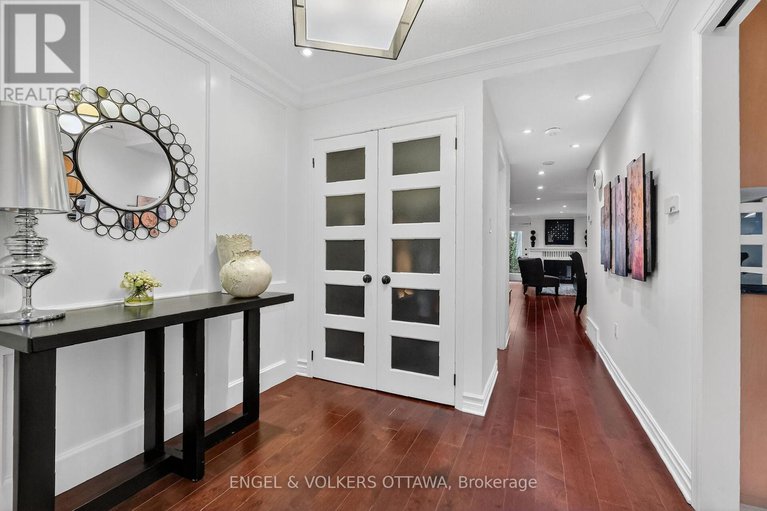 29238292/c8-111-echo-drive-w/ottawa-east/ottawa/ontario/K1S5K8_5