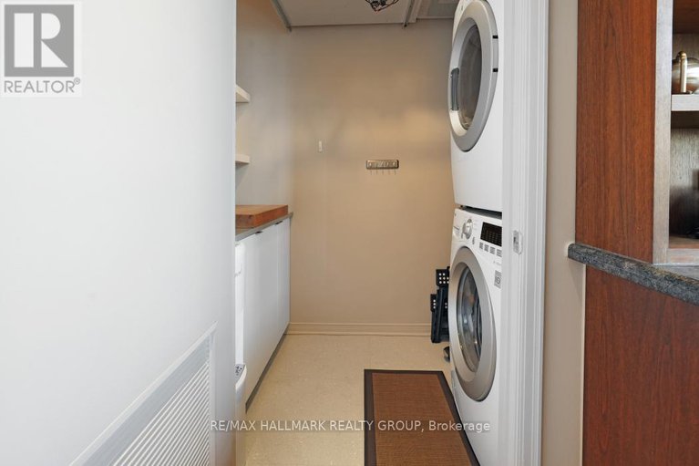 28811810/ph2-364-cooper-street/ottawa-centre/ottawa/ontario/K2P2P3_28