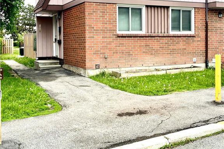 8 - 1906 Belmore Lane