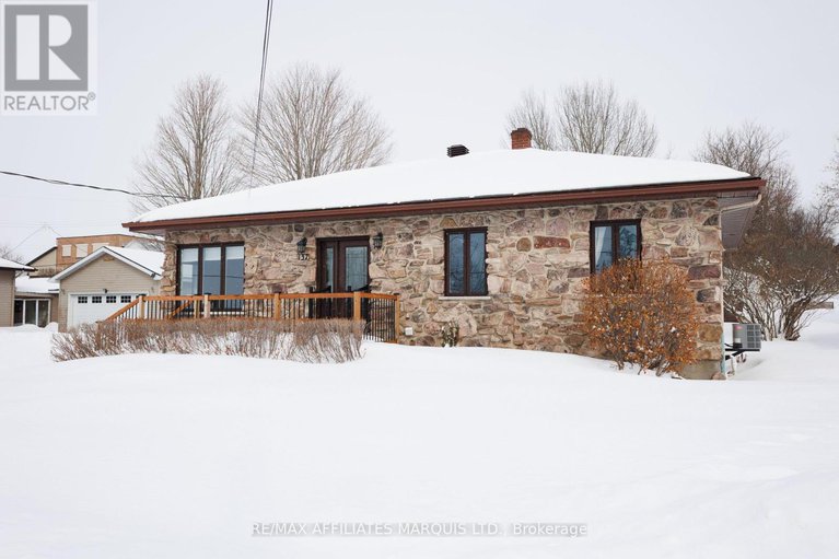 29400104/137-park-avenue/alexandria/north-glengarry/ontario/K0C1A0_3