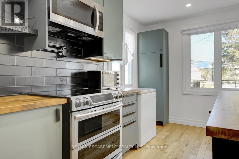 29633937/31-bellfield-street/bayshore/ottawa/ontario/K2B6K7_15