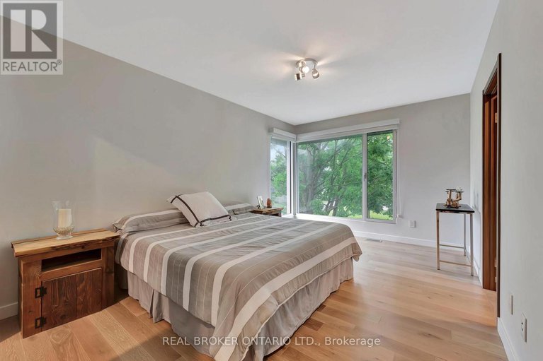 28733536/49-lotta-avenue/meadowlandsst-claire-gardens/ottawa/ontario/K2G2B4_32