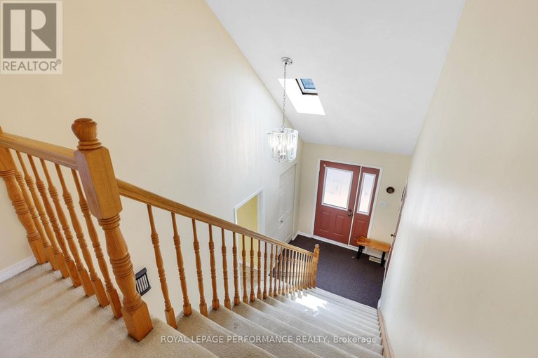 29658263/108-felton-crescent/russell-twp/russell/ontario/K4R1E5_22