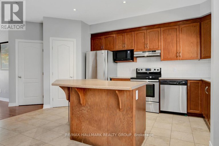 28388701/136-potts-private/notting-hillsummerside/ottawa/ontario/K4A0N7_11