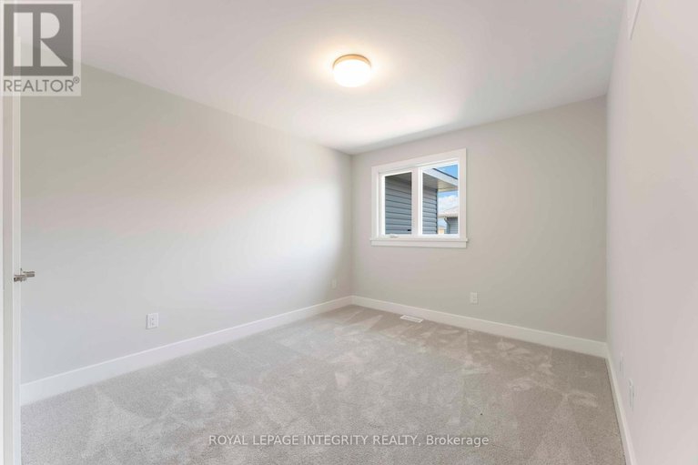 28638636/1182-cope-drive/stittsville-south/ottawa/ontario/K2S3C4_32