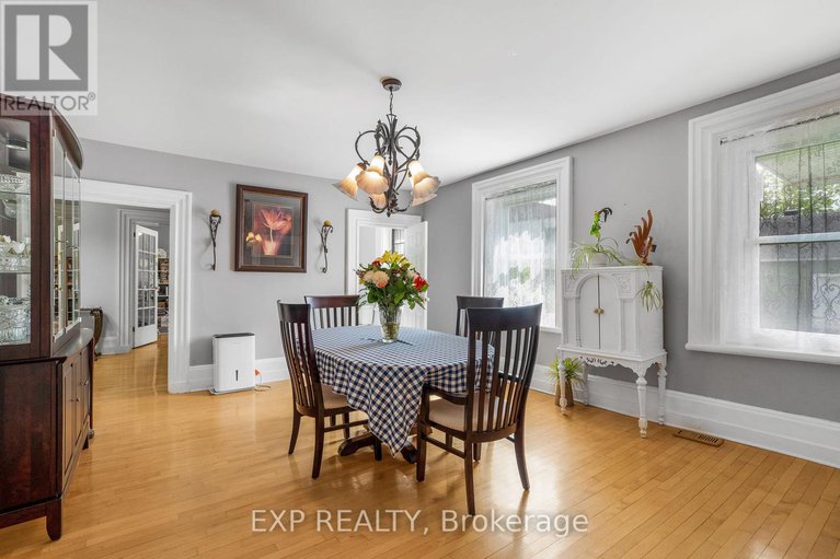 28327080/8-john-street/lorignal/champlain/ontario/K0B1K0_12