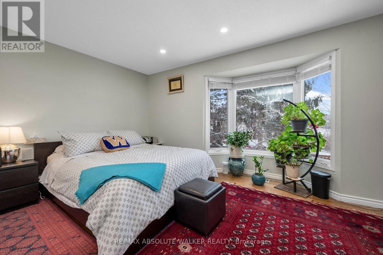 29318245/1849-montereau-avenue/chapel-hill/ottawa/ontario/K1C5X5_21