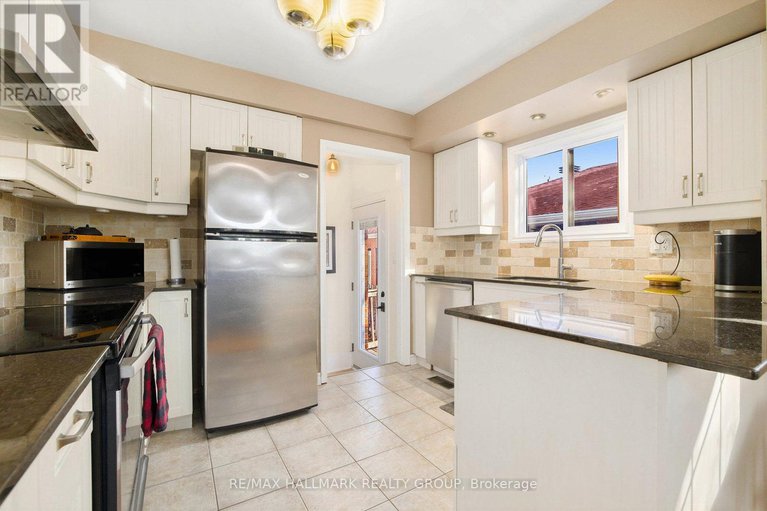 29019455/715-holt-crescent/elmvale-acres/ottawa/ontario/K1G2Y4_10
