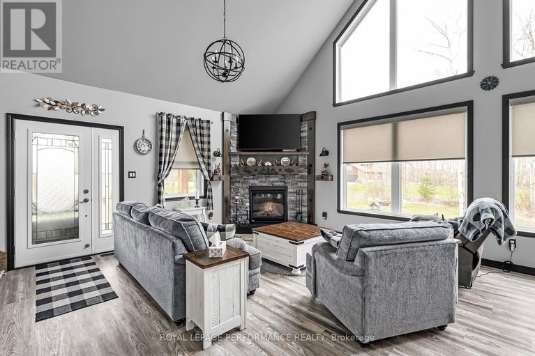 28367279/4923-juliette-street/south-glengarry-charlottenburgh-twp/south-glengarry/ontario/K0C1S0_18