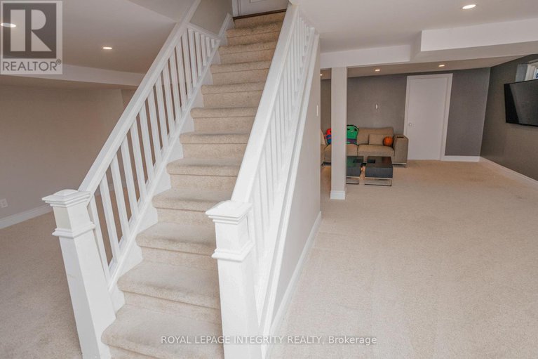 28979625/1055-plante-drive/hunt-clubwestern-community/ottawa/ontario/K1V9E5_29