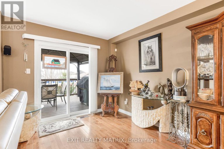 28188636/569-emerald-street/town-of-rockland/clarence-rockland/ontario/K4K0B9_9