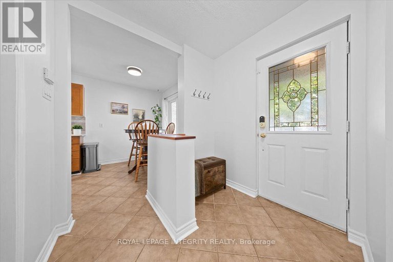 28813112/3759-autumnwood-street/emerald-woodssawmill-creek/ottawa/ontario/K1T2G7_6