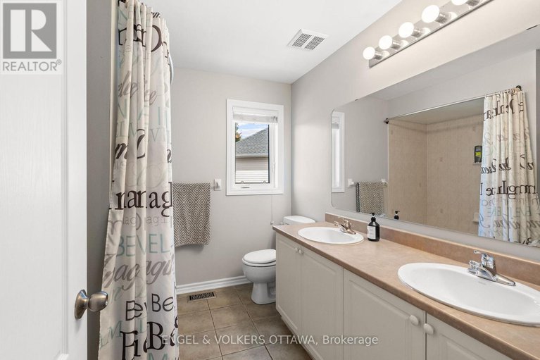 28760668/98-anfield-crescent-e/barrhaven-east/ottawa/ontario/K2G7B7_29