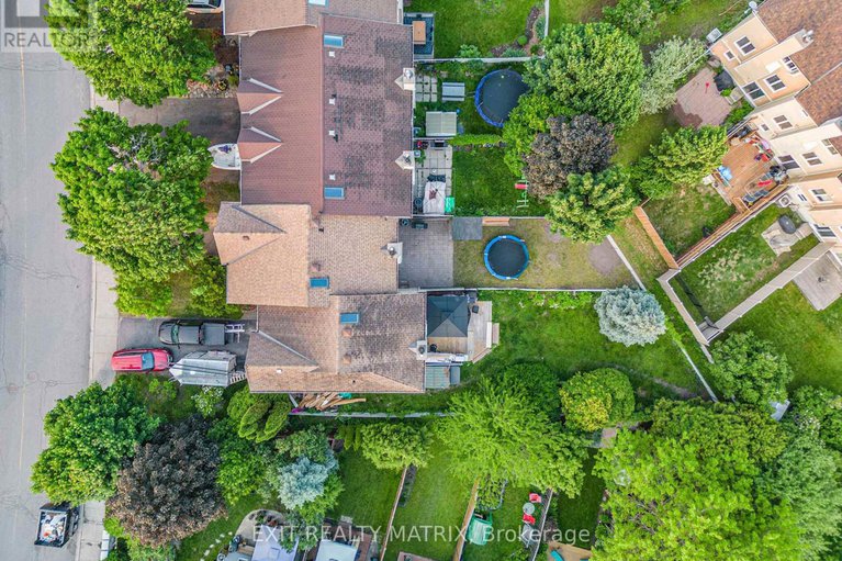 28425812/23-weybridge-drive/cedargrovefraserdale/ottawa/ontario/K2J4A1_47
