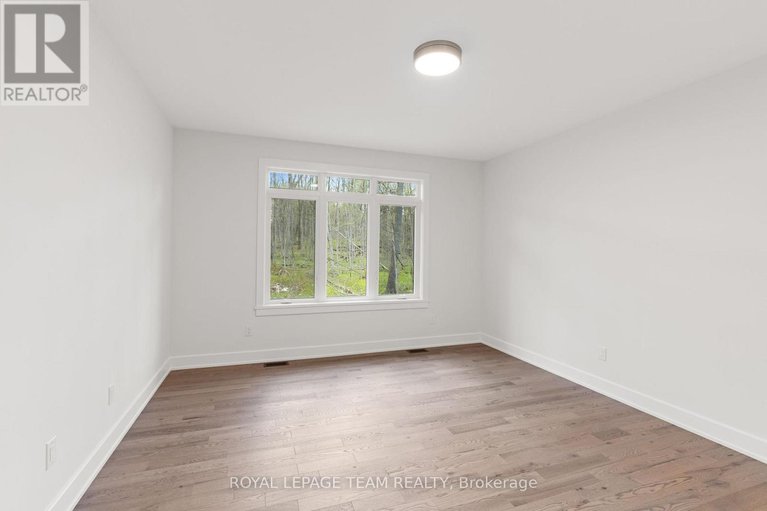 28410358/79-hogan-drive/mcnabbraeside-twps/mcnabbraeside/ontario/K7S0H8_20