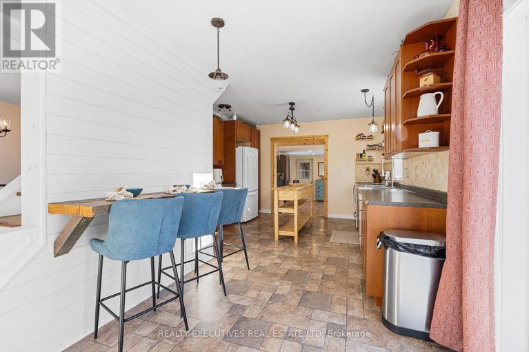 29177965/10938-church-road/north-dundas-mountain-twp/north-dundas/ontario/K0E1S0_19