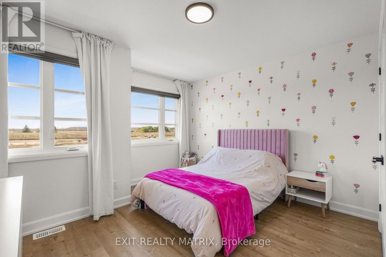 29640036/1200-montblanc-crescent/embrun/russell/ontario/K0A1W0_19