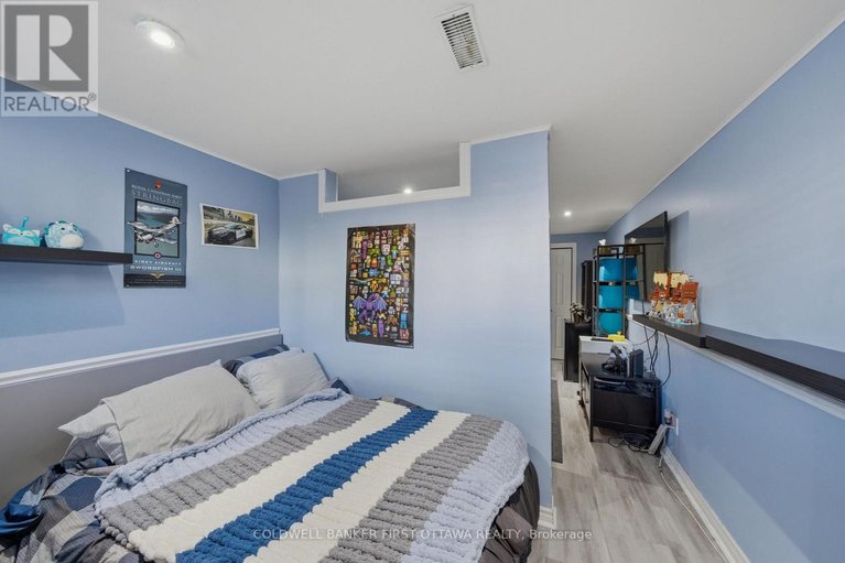 29644136/1902-hennessy-crescent/fallingbrookgardenway-south/ottawa/ontario/K4A3X7_32